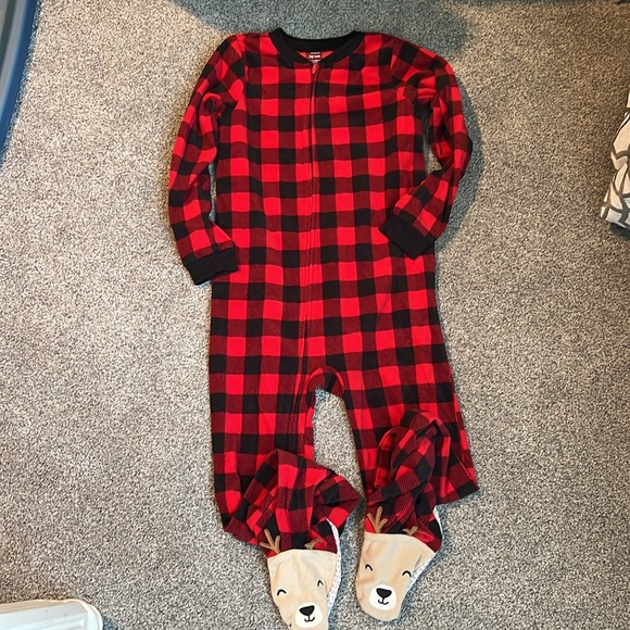 Carter’s Christmas PJ bundle! - Picture 6 of 11